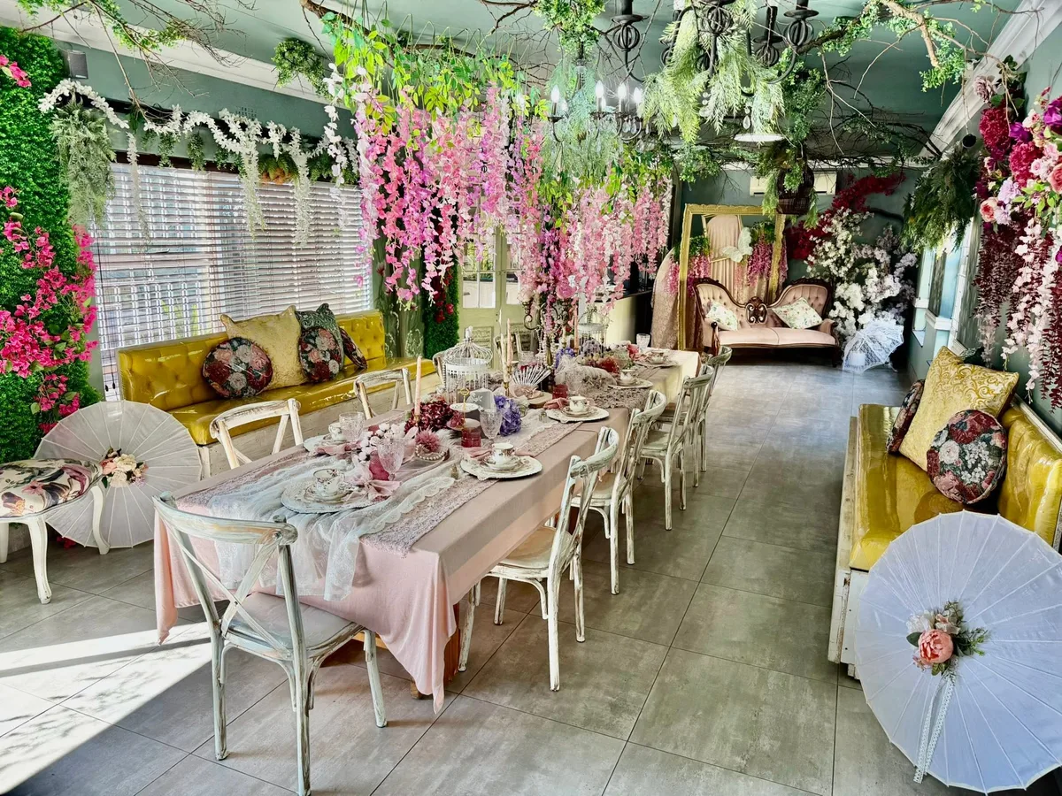 High teas